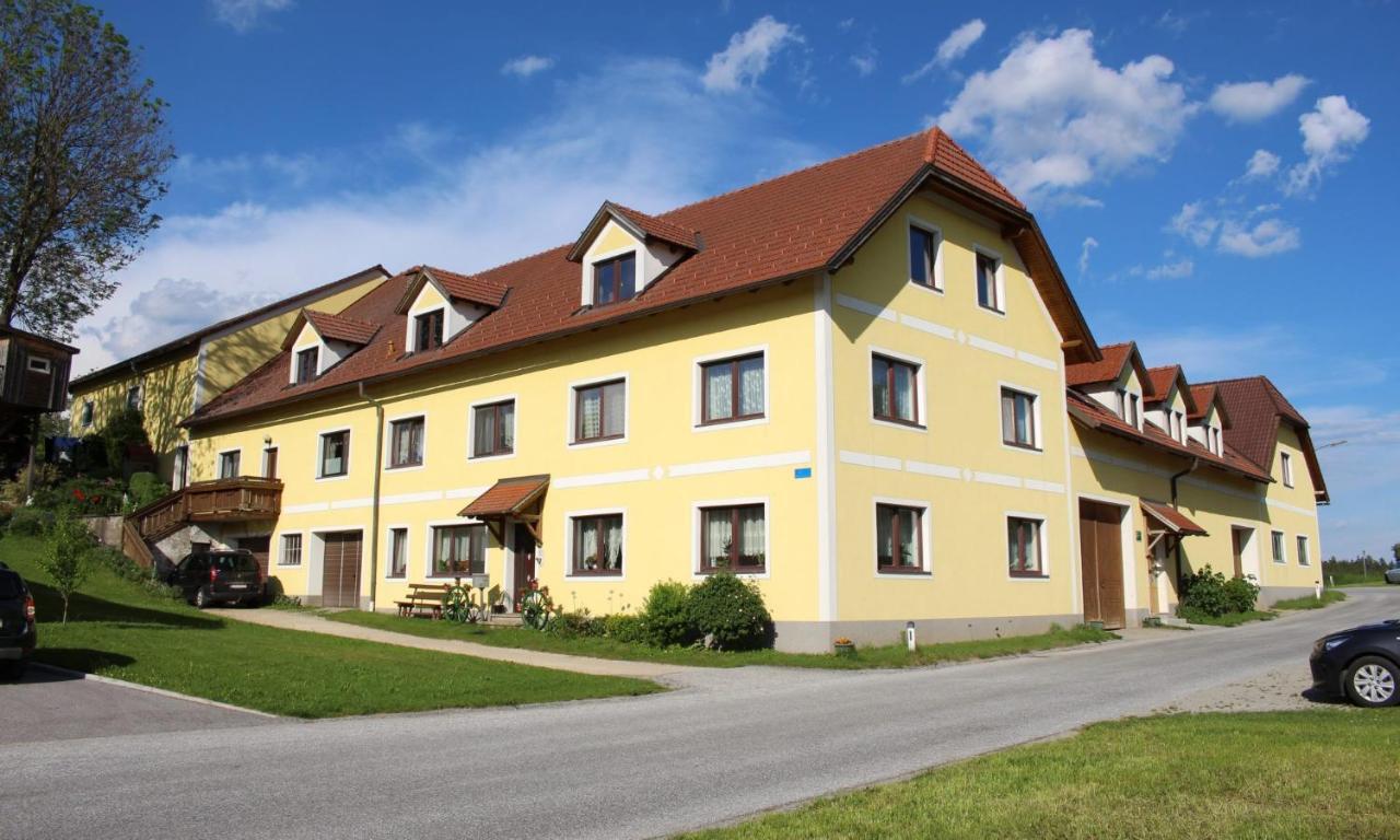 Апартаменты Urlaub Am Bauernhof Weichselbaum Schloss Rosenau Экстерьер фото